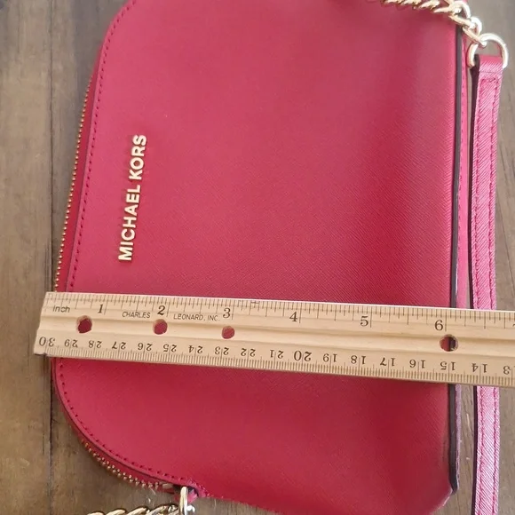 Michael Kors Large Red Saffiano Dome Crossbody Gokd Hardware - Picture 11 of 11